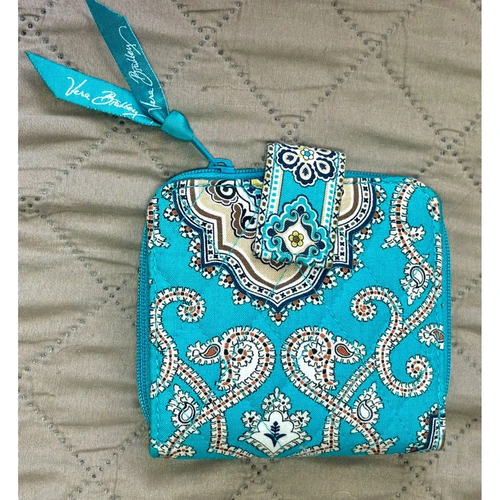 Vera Bradley Teal Blue Paisley Quilted Cotton Small Bifold Zip Wallet